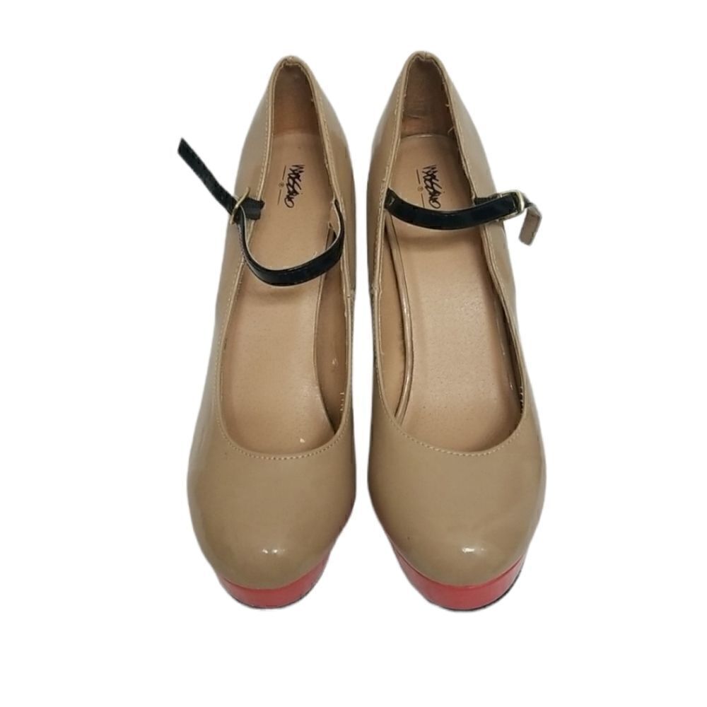 MOSSIMO Tan Patent Leather Pumps 9
